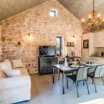Hébergement de vacances 2 Bedroom Gorgeous In