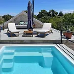 Hébergement de vacances 2 Bedroom Gorgeous In Gdinj