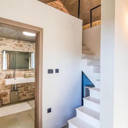 בית נופש 2 Bedroom Gorgeous In Gdinj