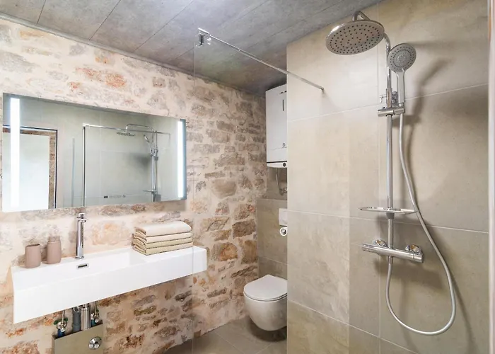 2 Bedroom Gorgeous In 度假居 *