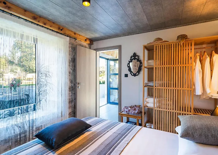 2 Bedroom Gorgeous In * Gdinj